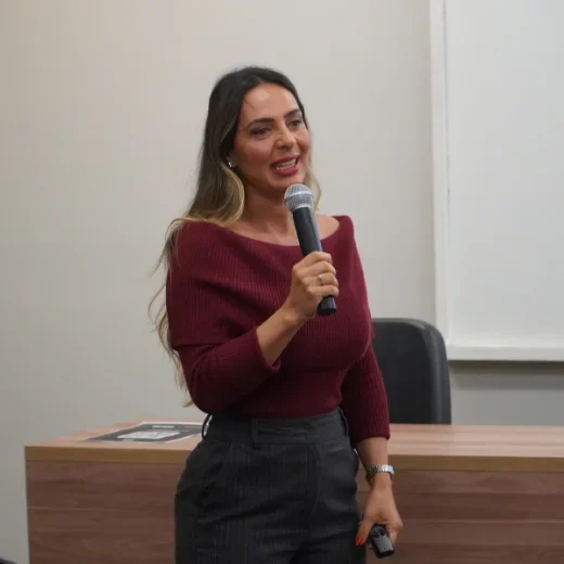 Dra. Gina Valbão Strozzi