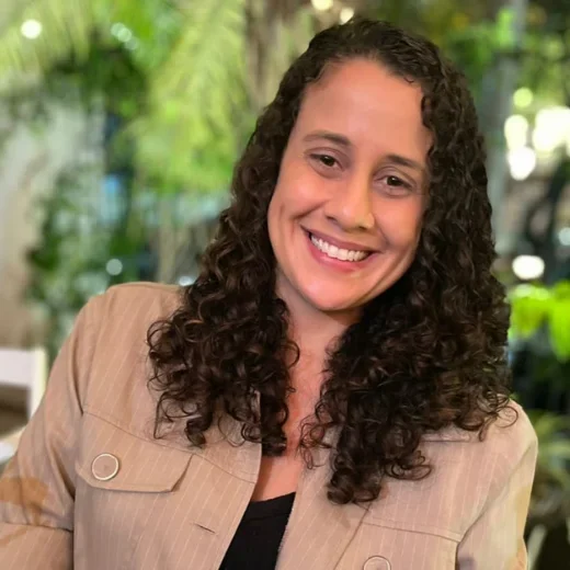 Monique Simões Cordeiro